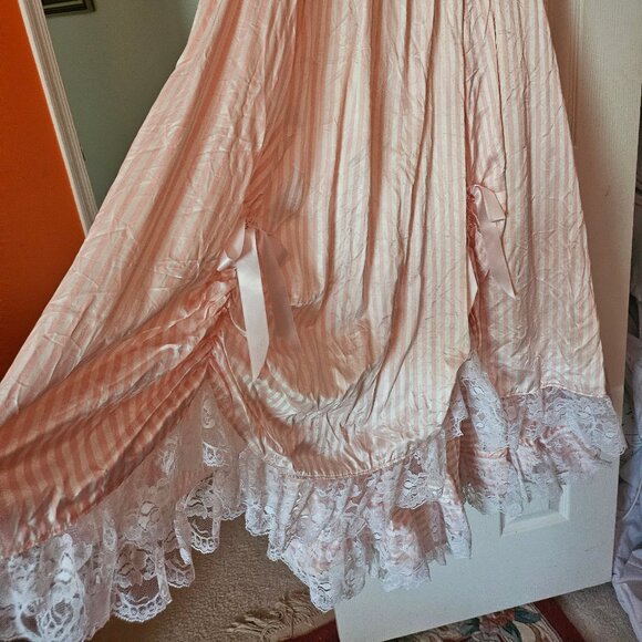 Beautiful hand-Made Southern Belle Satin Ball Gown - Picture 3 of 12